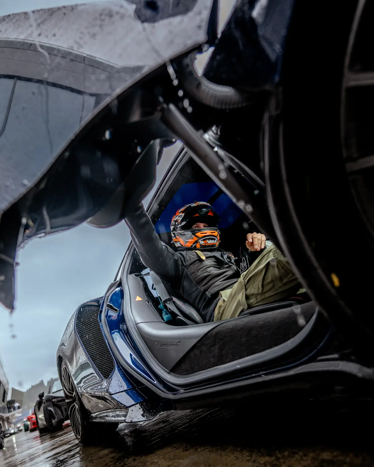 Fahrerportrait im Motorsport-Kontext